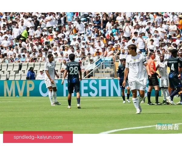 阿隆索防守拦截数据表现稳定，持续为球队提供后防保障