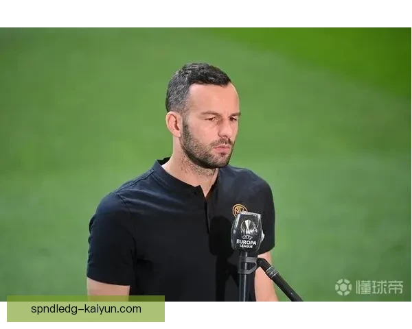 卡马文加防守站位持续保持稳健，展现出其在场上的重要作用