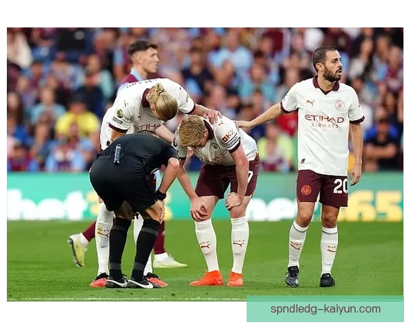 德布劳内腿筋伤病状态分析，能否及时复出备受关注